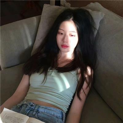 隔壁的吸血鬼美眉